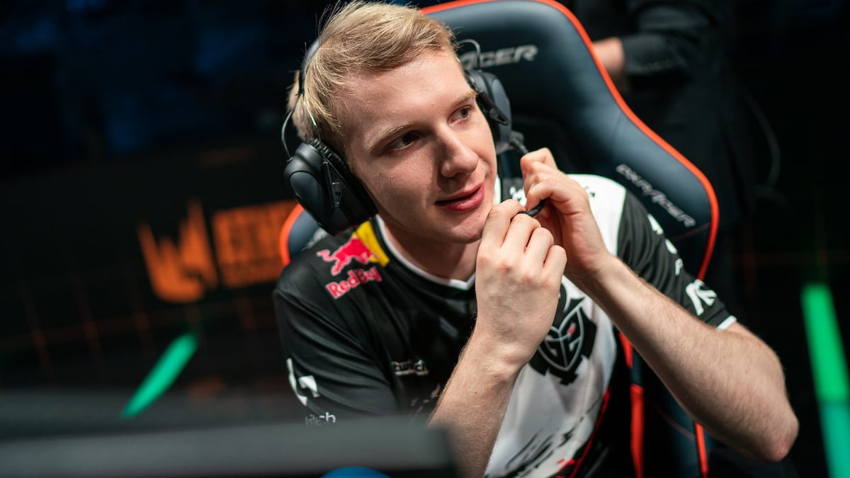 G2 Jankos wearing gaming headset